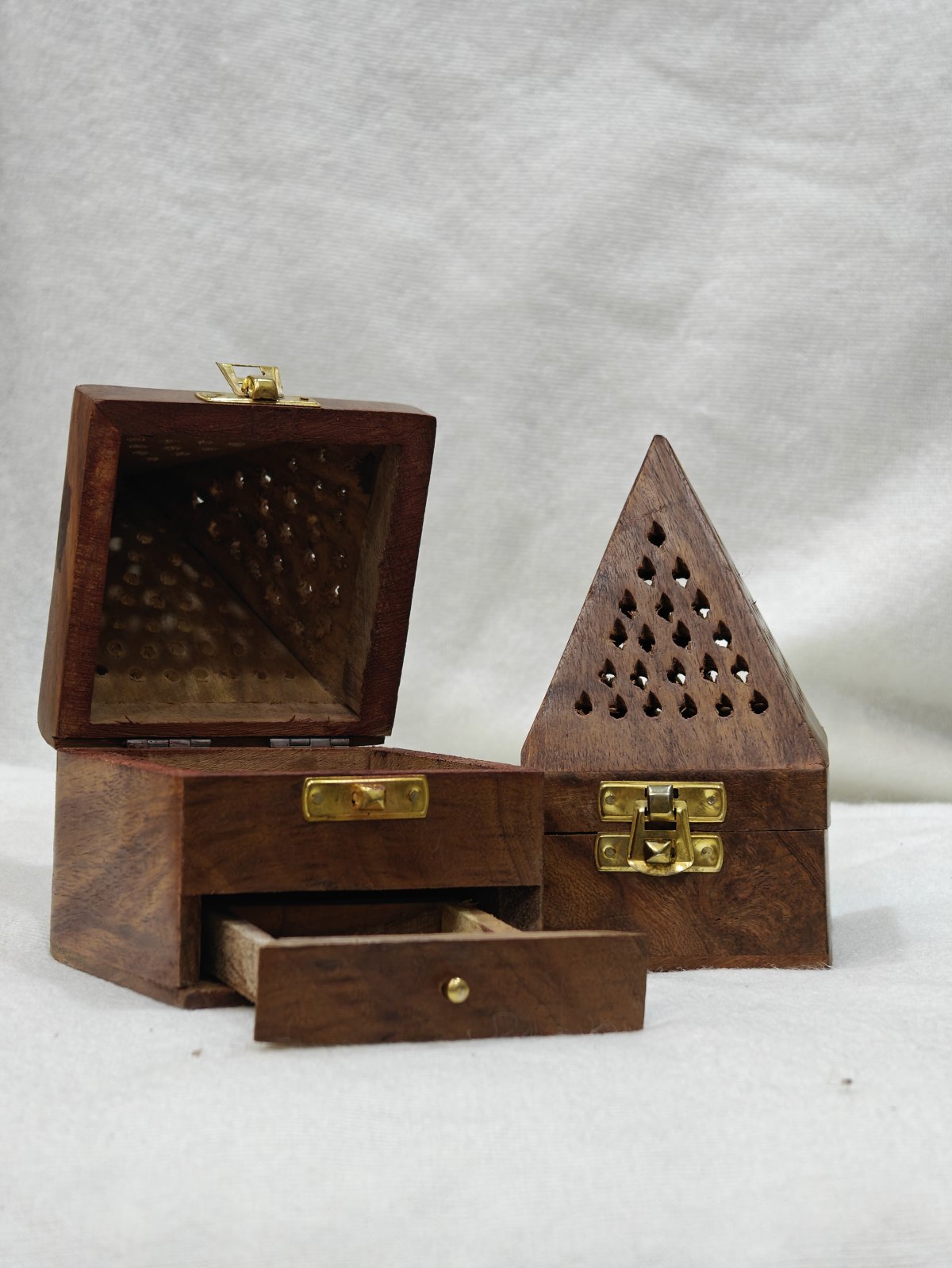 Aroma Diffuser - Handcrafted Decor