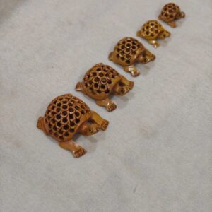 Kadamb wood turtle set