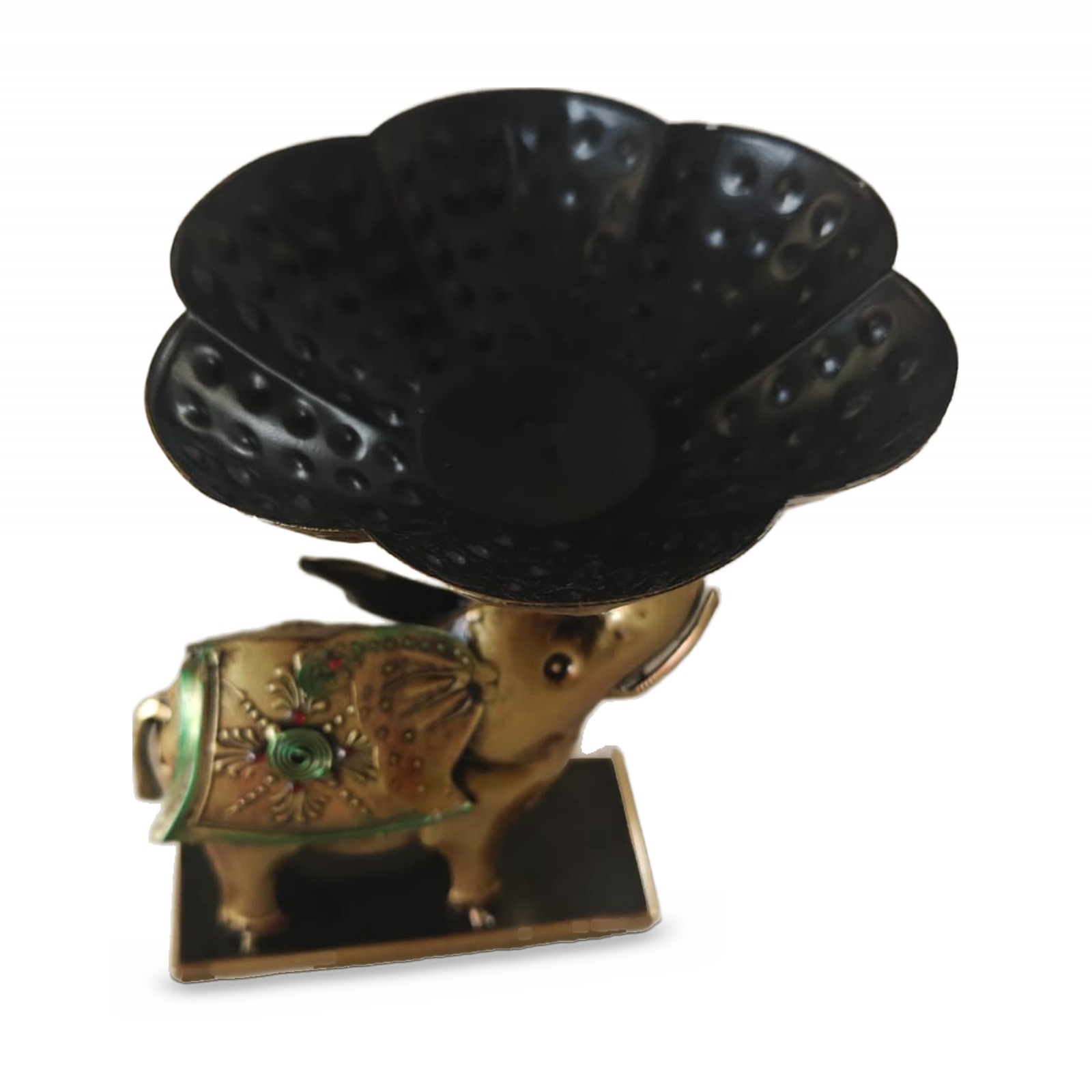 Gajraj elephant urli, dry fruit bowl on the trunk