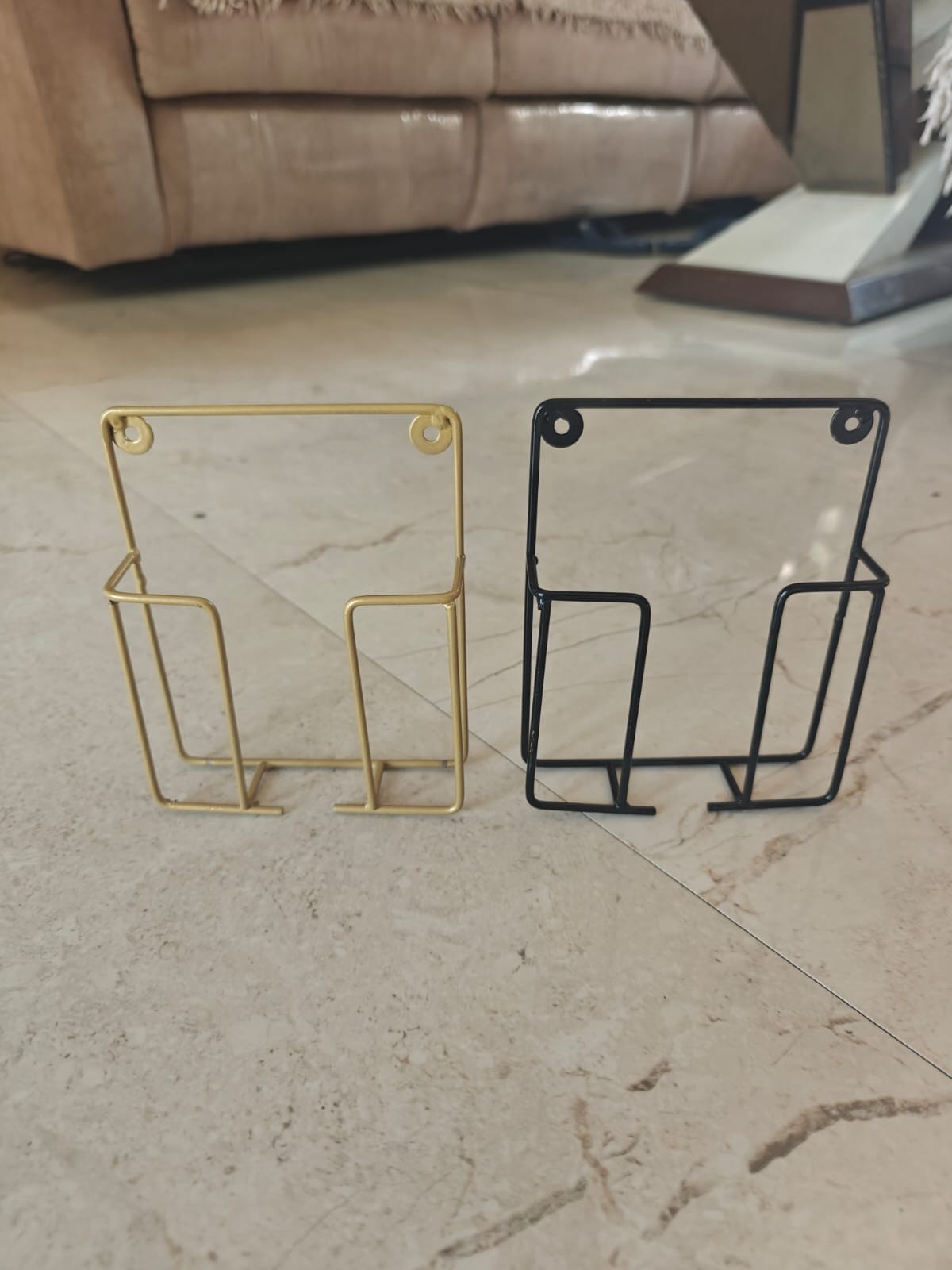 Wire Phone Holder view 4