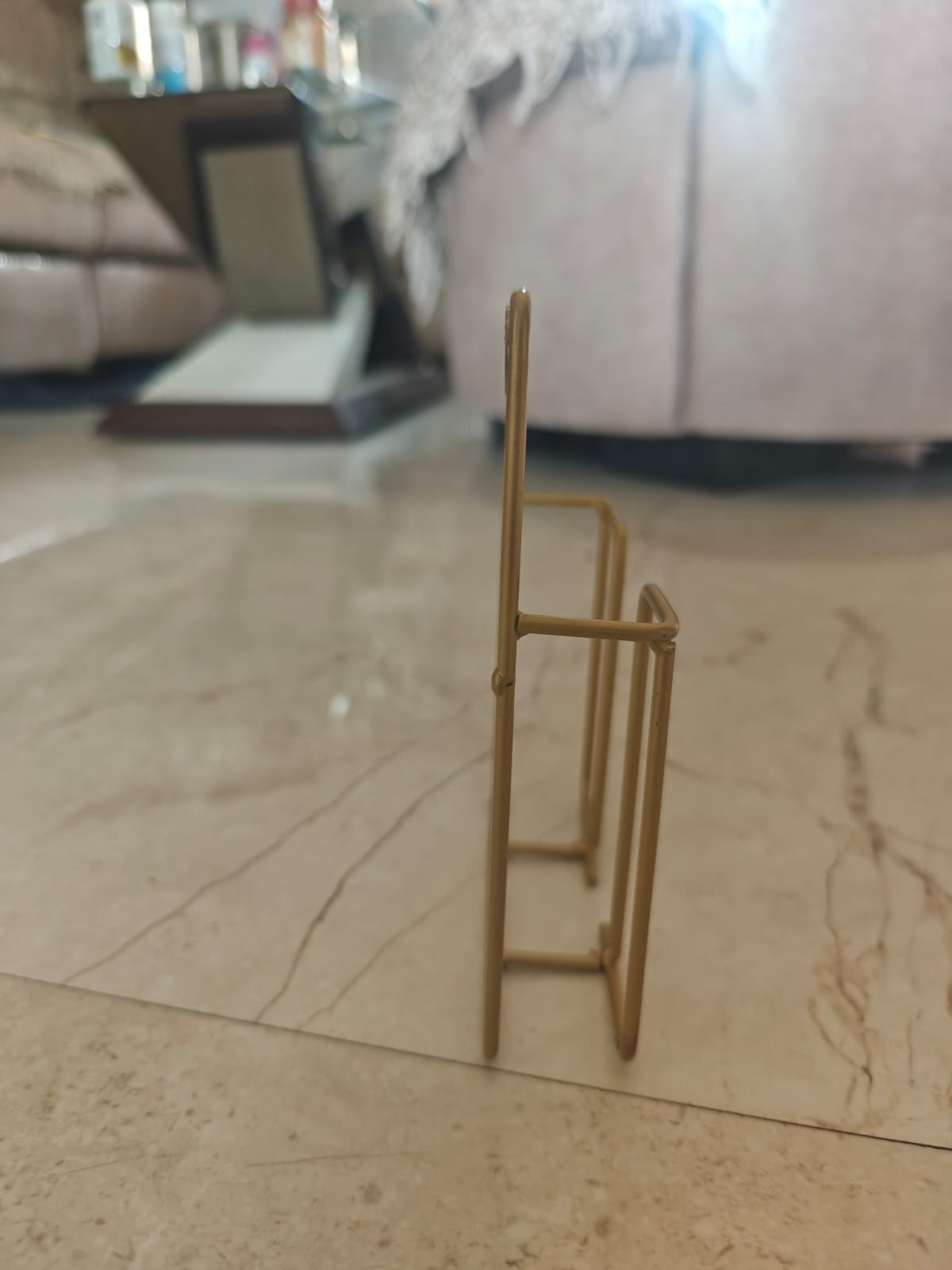 Wire Phone Holder view 9